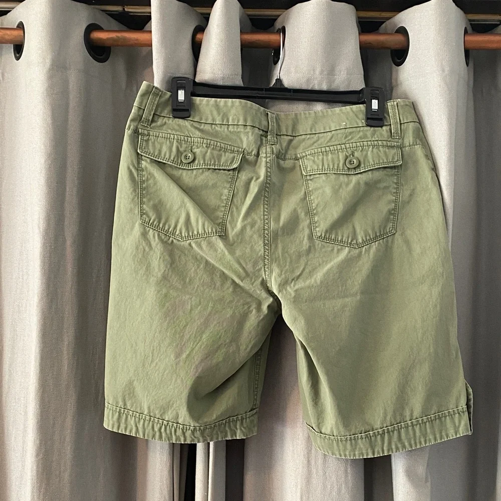 Banana Republic Green Canvas Bermuda Shorts, Women’s Size 8 - Picture 2 of 9